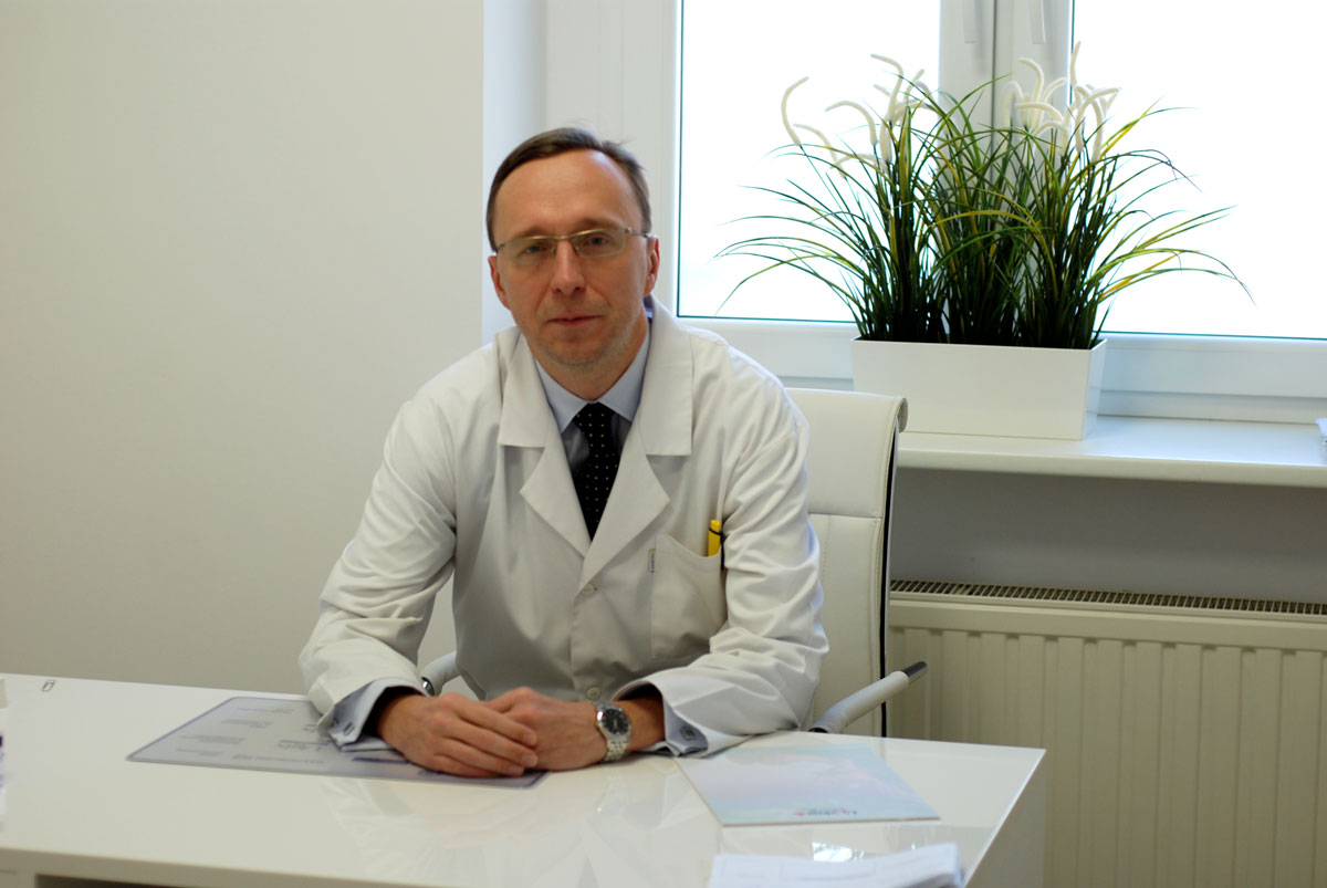 Lek. med. Paweł Kajfosz: specjalista gastroenterologii; specjalista chorób wewnętrznych